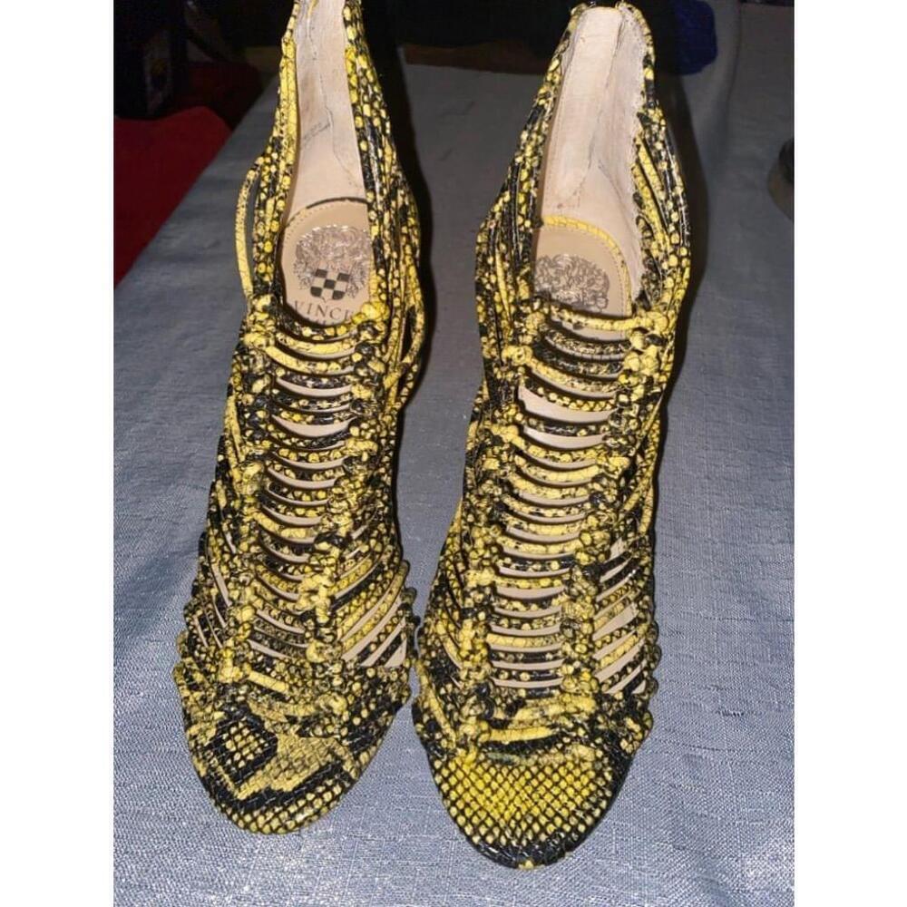 Women's Vince Camuto Yellow Sandals Size 7.5
